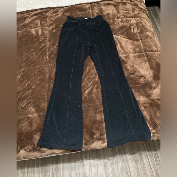 aerie Pants - Woman’s size small Aerie flare stretchy corduroy pants